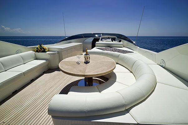 Nettoyage de bateaux et yachts