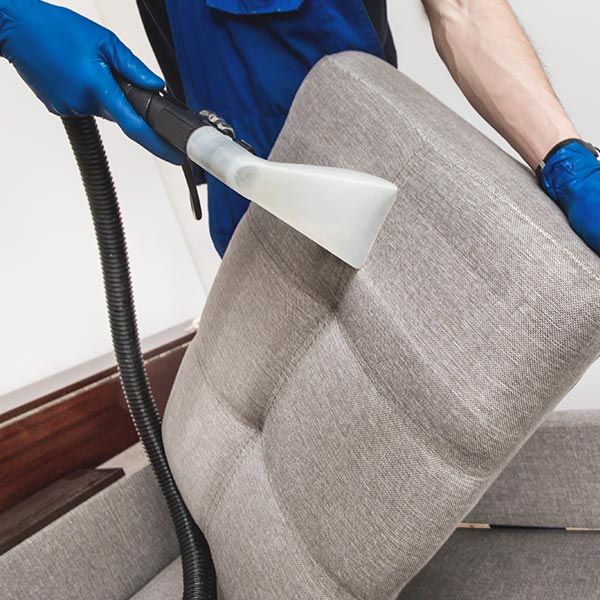 Entreprise de nettoyage de canapé à domicile - NOVA CLEAN